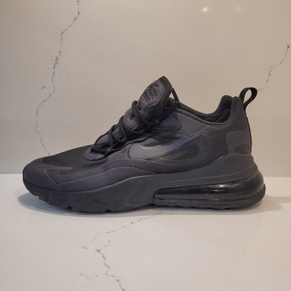 Reposhing too big. EUC. Nike Air Max 270 - wm's sz 11US or Mn's sz 9.5US - Picture 4 of 10